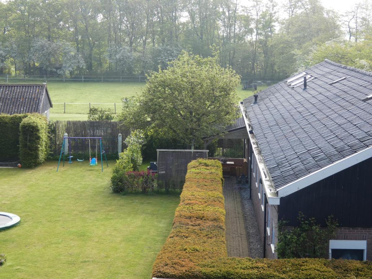 Familiehuis Achter De Duijnhoeve Zuidbakkum Exterior foto
